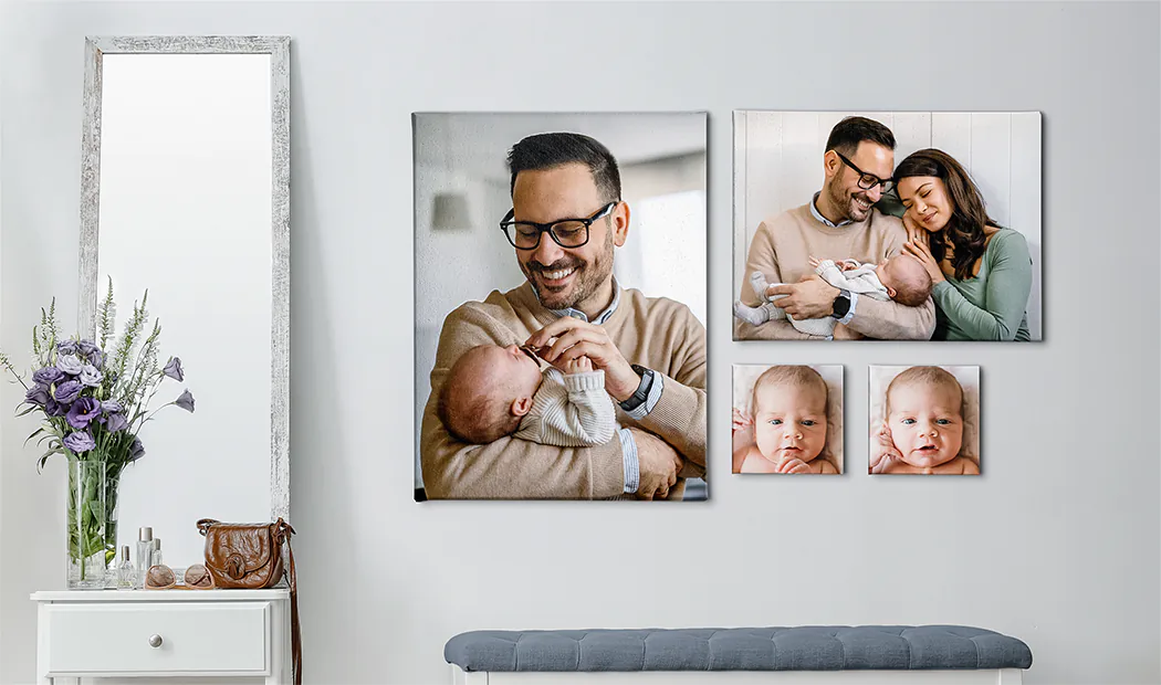 Gepersonaliseerde Foto Canvas Afdrukken van Printerpix|Collage canvas afdruk van twee verheugde vrouwelijke vrienden|canvas afdrukformaten|moeder die haar kleine zoon liefdevol kust op canvas afdruk|galerijmuur van canvas afdrukken|Canvas afdruk van een stel dat van hun vakantie geniet