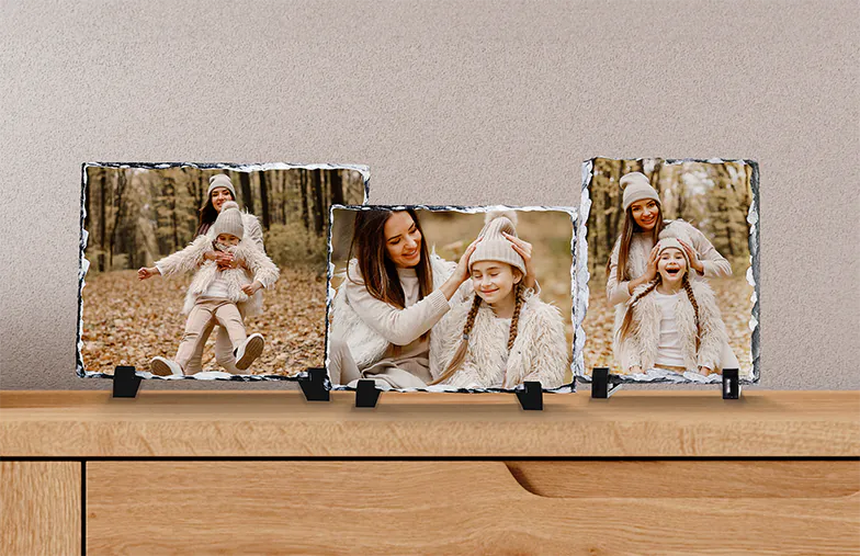 Stenen Foto Leisteen|Stenen leisteen met familiefoto|zijaanzicht van stenen leisteen met baby en moeder en vader|twee jonge mensen afgedrukt op een steen|Gepersonaliseerd cadeau Steen met afgedrukte afbeelding