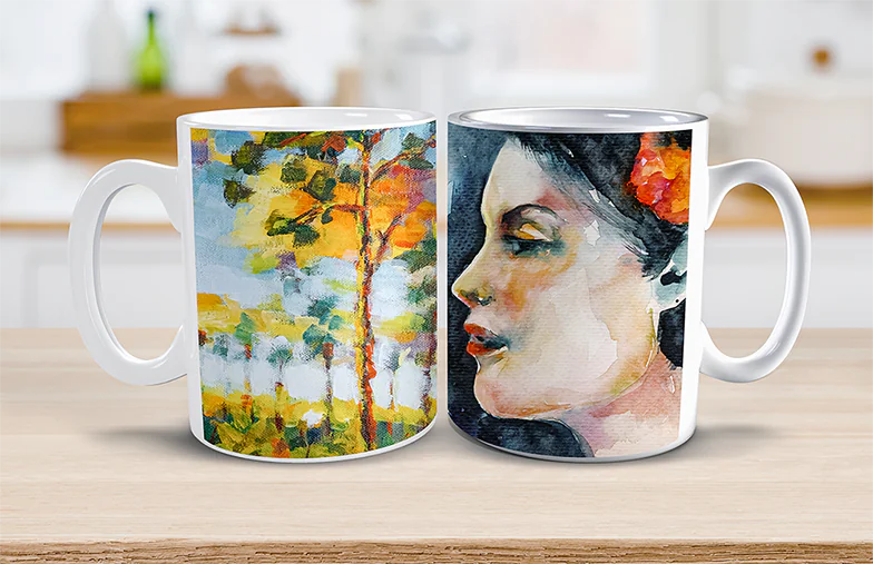 Moeder en baby houden een gepersonaliseerde mok met cartoonontwerp van Printerpix met tekst voor papa