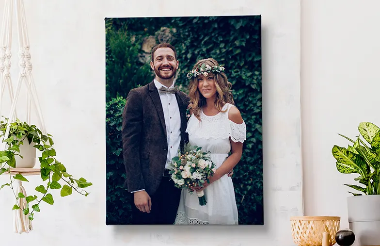 Collage canvas afdruk van twee verheugde vrouwelijke vrienden