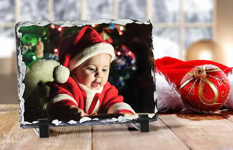 Fotosteen Leisteen|Steen Leisteen|zijaanzicht van steen leisteen met baby en moeder en vader|twee jonge mensen afgedrukt op een steen|Gepersonaliseerd cadeau Steen met afgedrukte afbeelding