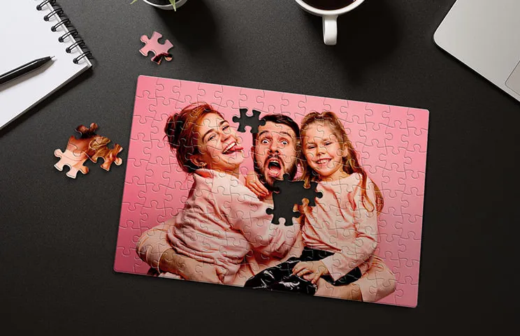 gepersonaliseerde kartonnen puzzel met familiefoto