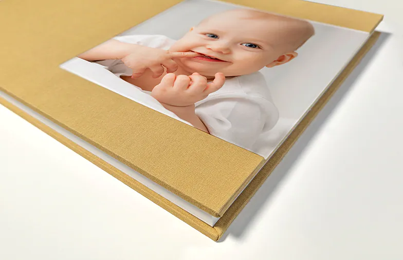 Luxe Layflat Fotoboek – Vierkante Acryl Omslag